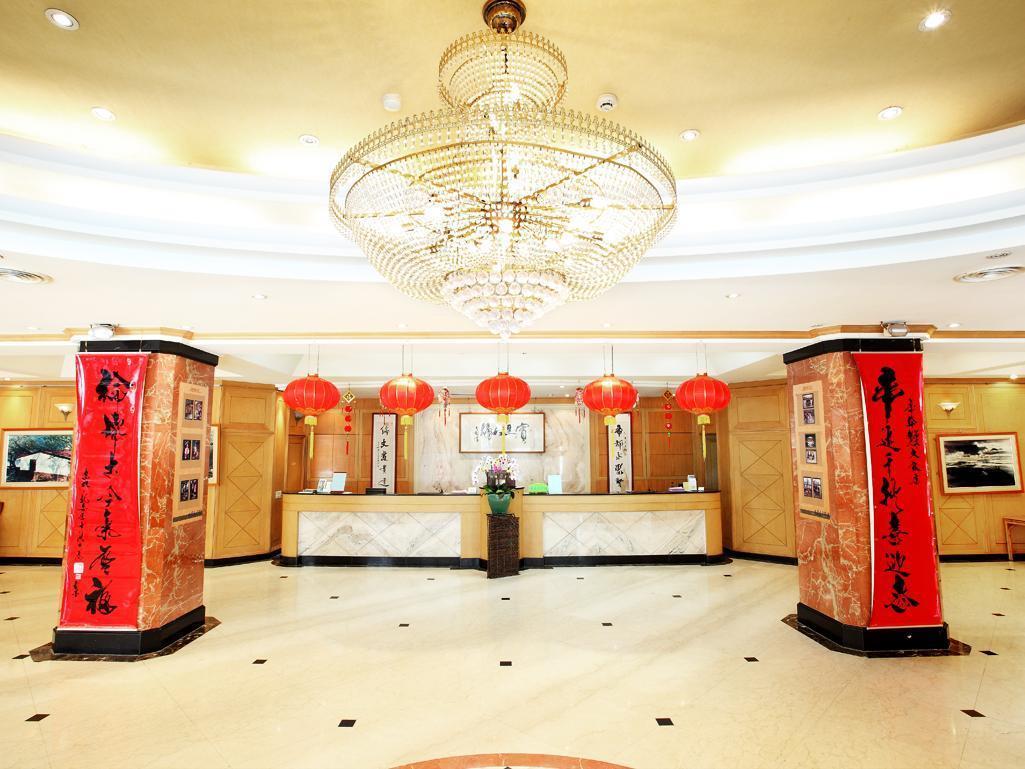 Dongpo Ti Lun Hotel Xinyi Екстер'єр фото