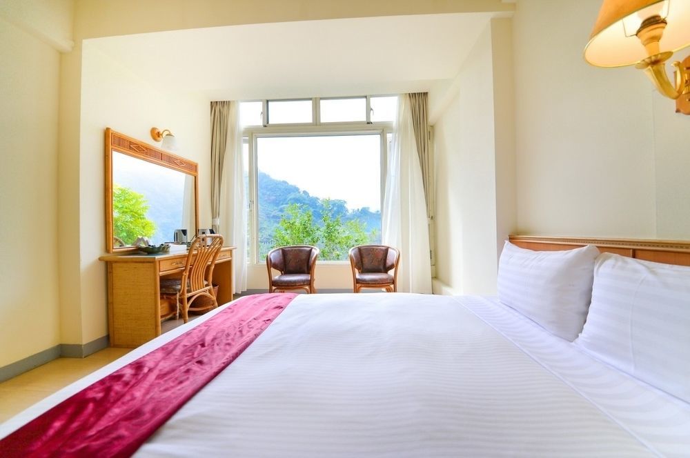 Dongpo Ti Lun Hotel Xinyi Екстер'єр фото