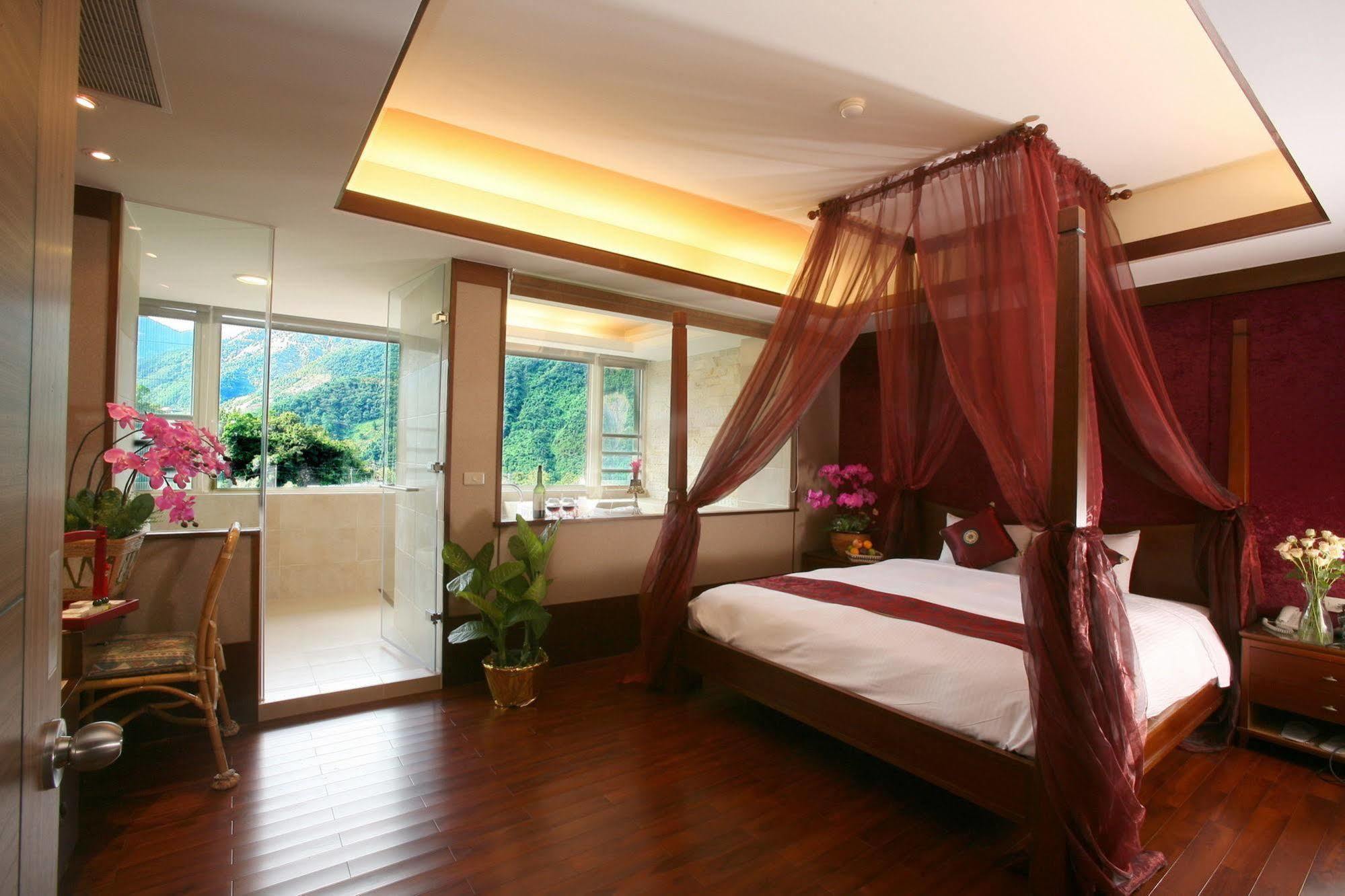 Dongpo Ti Lun Hotel Xinyi Екстер'єр фото