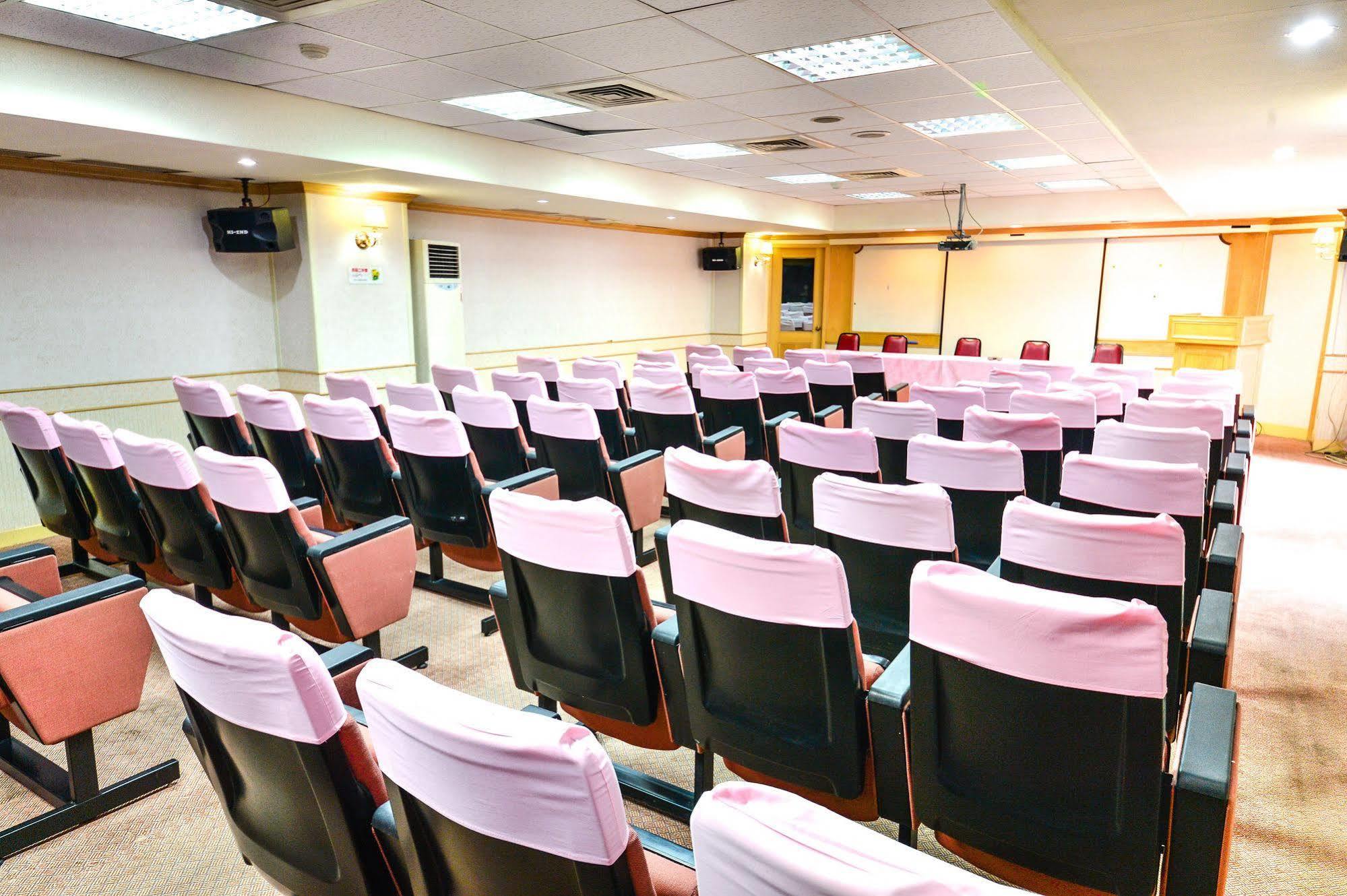 Dongpo Ti Lun Hotel Xinyi Екстер'єр фото